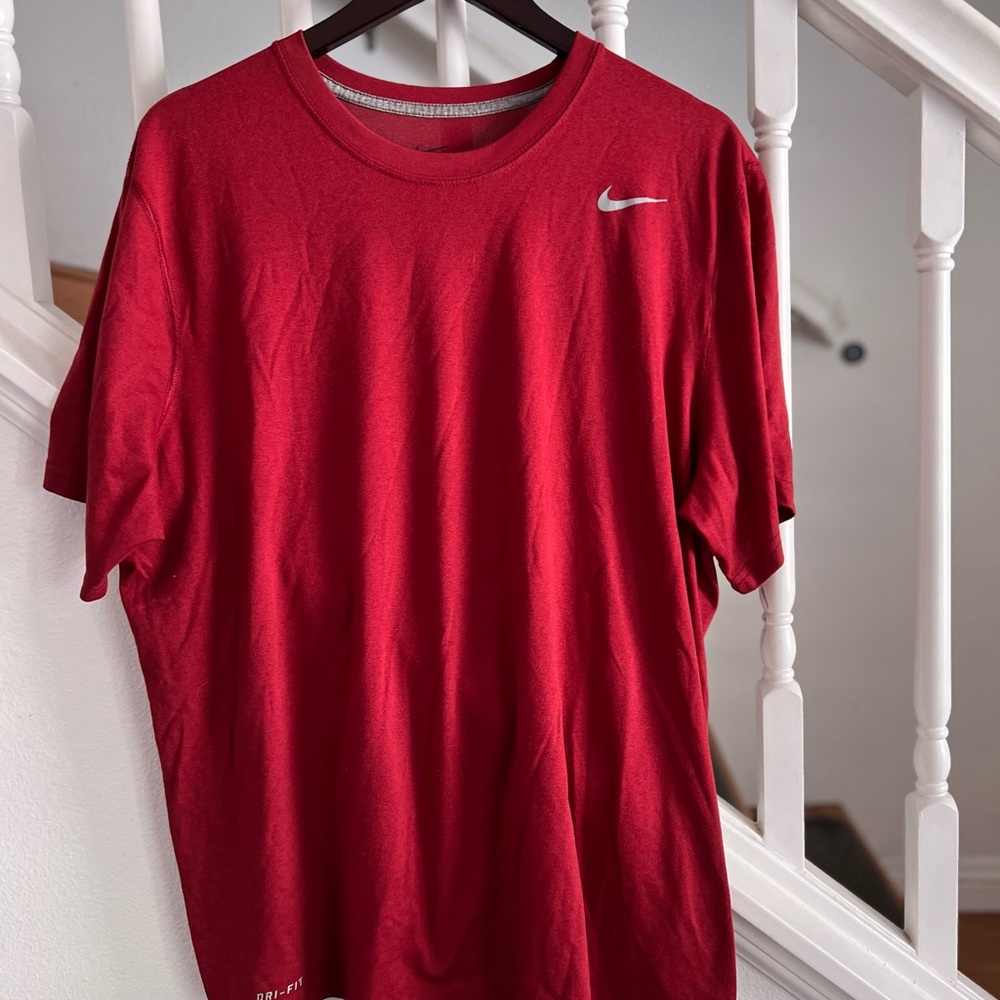 Nike Dri-FIT Mens Training Shirt Red Short Sleeve Crew Neck Performance Tee XL